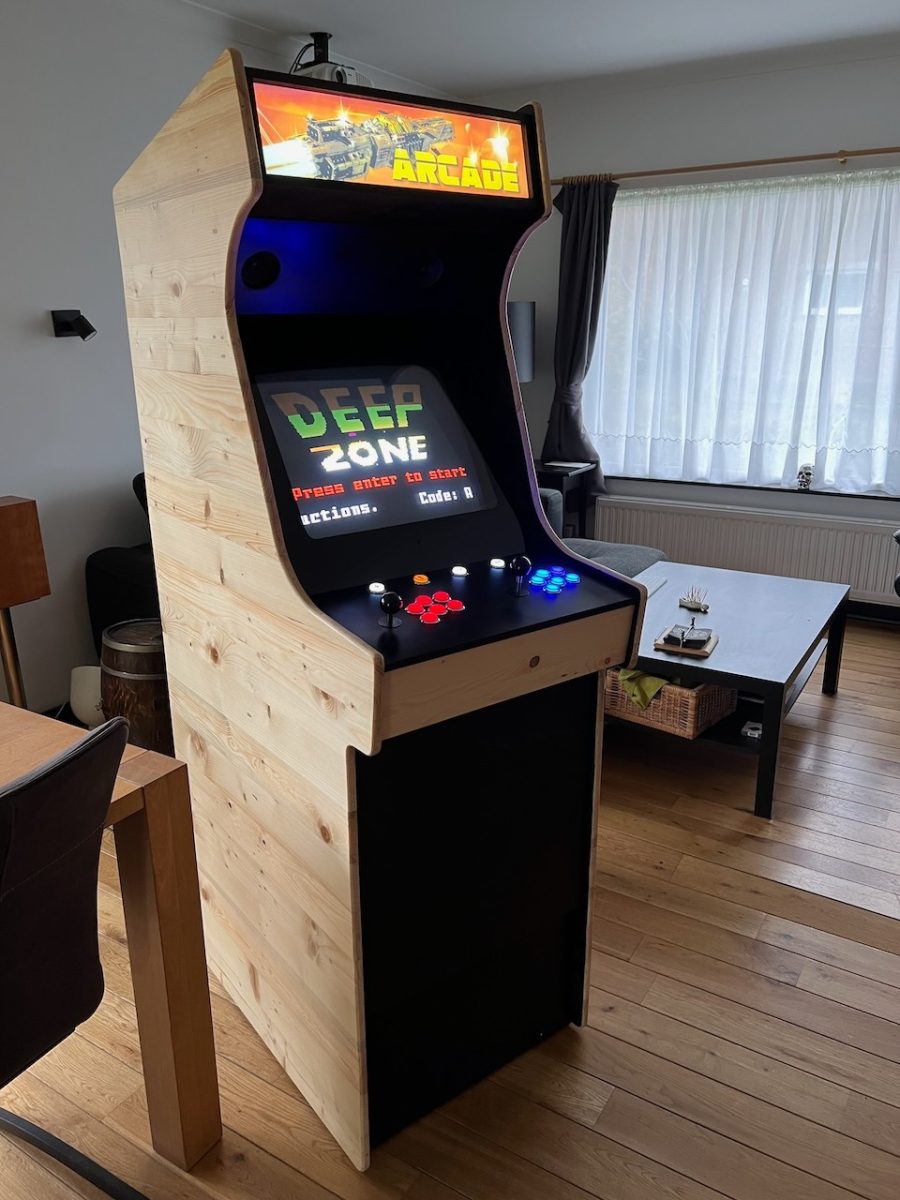 Création · Borne d'arcade rétro